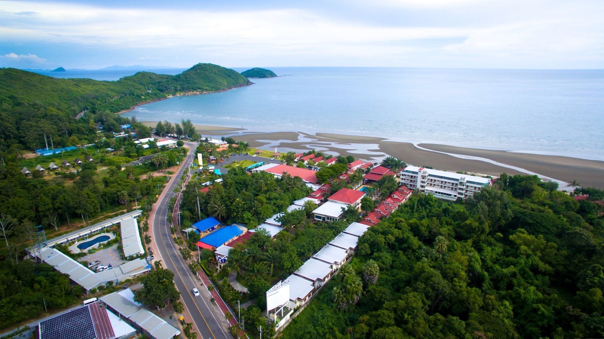 นิวแทรเวลบีชโฮเทลแอนด์รีสอร์ท หาดเจ้าหลาว ภายนอก รูปภาพ